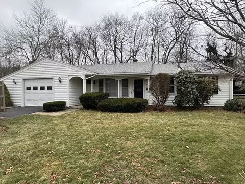 40 Alphonse Rd, Brockton, MA 02302