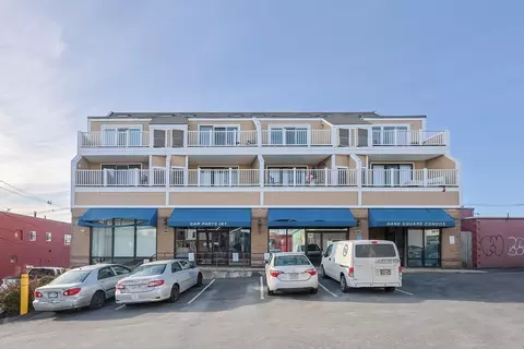 348 Rantoul St #202, Beverly, MA 01915