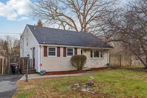 24 Oberlin Rd, Brockton, MA 02302