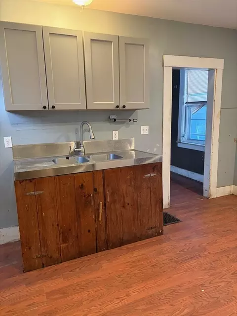 150 E Main St, Orange, MA 01364 photo 10