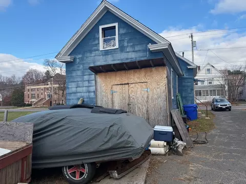 150 E Main St, Orange, MA 01364 photo 7