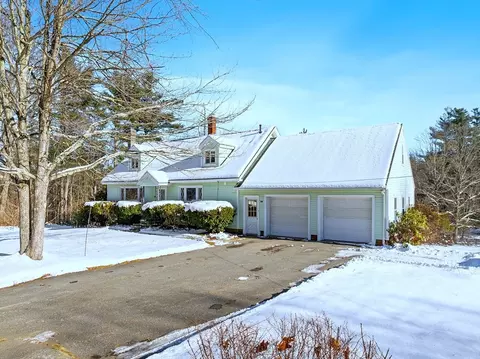 318 Lovewell St, Gardner, MA 01440
