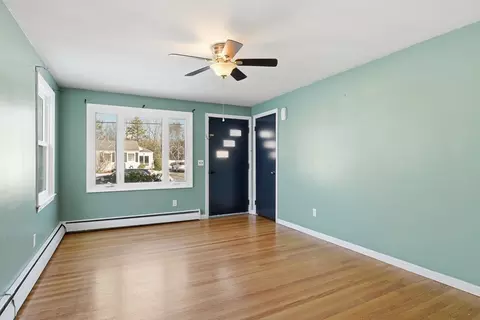 55 Gardens Dr, Springfield, MA 01119 photo 4