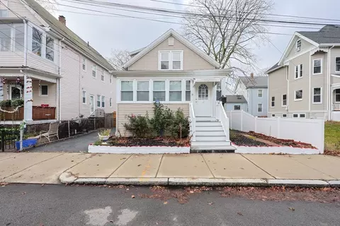 42 Auburn St, Malden, MA 02148