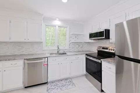 60 Spencer St #60, Millis, MA 02054