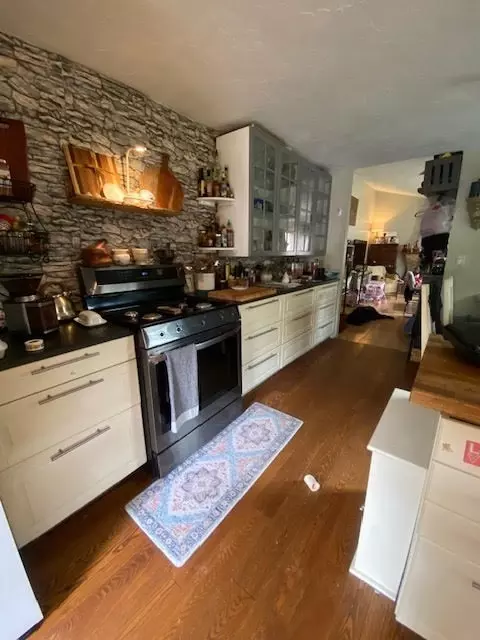 175 N Main St, Easton, MA 02356