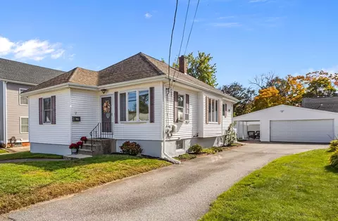 17 Mowry Ave, Cumberland, RI 02864