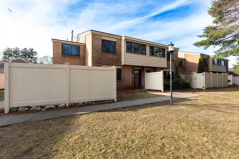 133 Greenbrook Dr #133, Stoughton, MA 02072