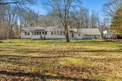 203 Hornbine Rd, Swansea, MA 02777