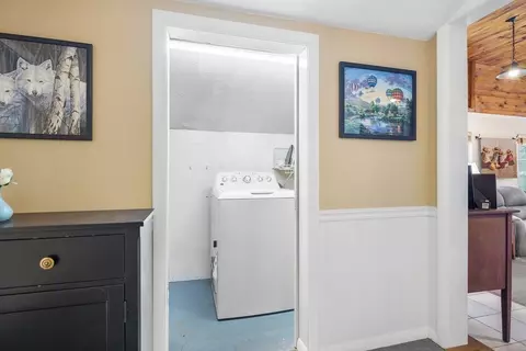 Entry Way - 13 Edith Rd, Framingham, MA 01701 photo 4 of 4