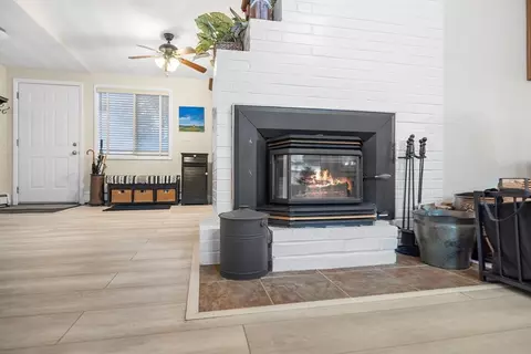 Entry Way - 13 Edith Rd, Framingham, MA 01701 photo 2 of 4