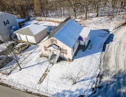 149 Woodward Ave, Lowell, MA 01854