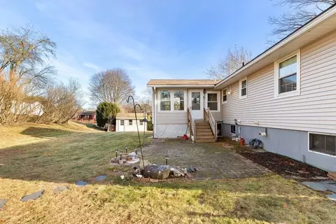 Exterior - 10 Paulette Dr, Danvers, MA 01923 photo 2 of 5