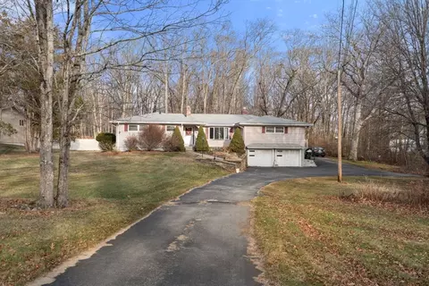 46 Ramshorn Rd, Dudley, MA 01571 photo 2