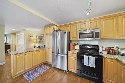 69-71 Pond St, Canton, MA 02021 photo 8
