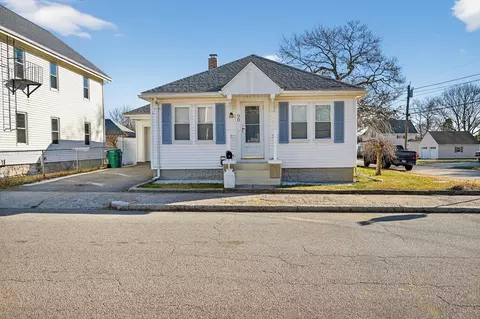 90 Linden St, Attleboro, MA 02703
