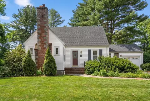 43 Oriole Rd, Westwood, MA 02090