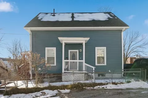 5 Ripley Pl, Worcester, MA 01610