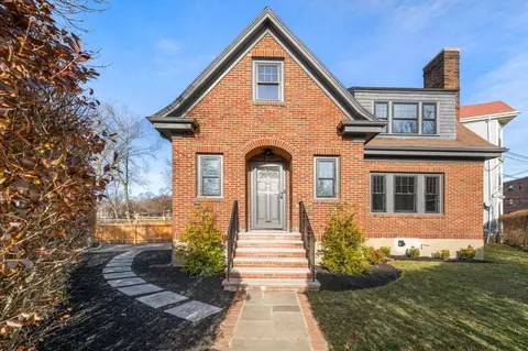 209 High St, Brookline, MA 02445