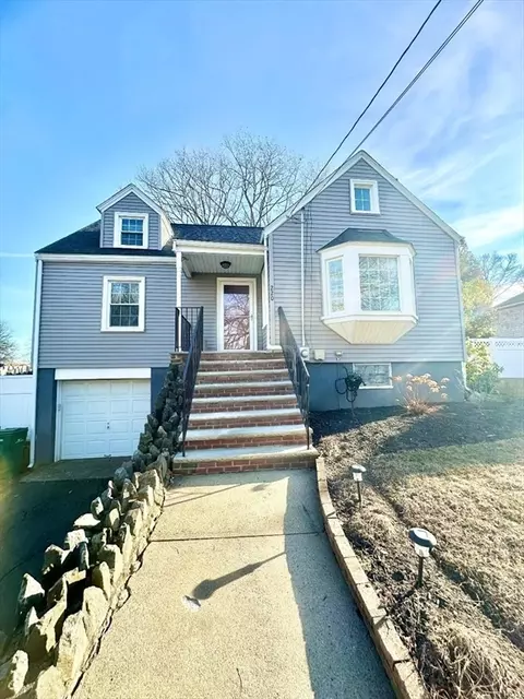 220 Parkland Ave, Lynn, MA 01905