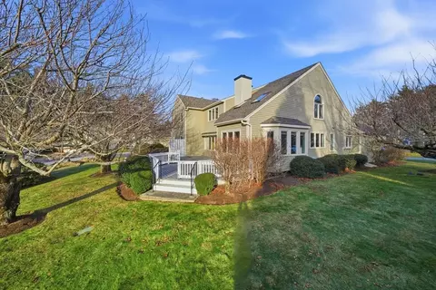 77 Tussock Brook Rd #77, Duxbury, MA 02332