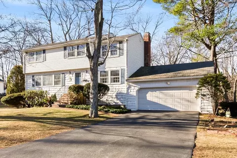 4 Briarwood Dr, Danvers, MA 01923