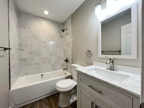 121-123 Putnam Cir, Springfield, MA 01104 photo 17
