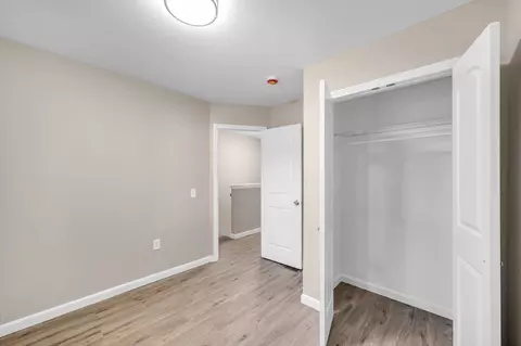 121-123 Putnam Cir, Springfield, MA 01104 photo 10