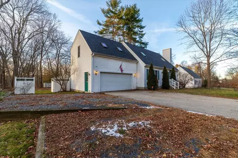 369 Cooper Rd, Northbridge, MA 01534 photo 3