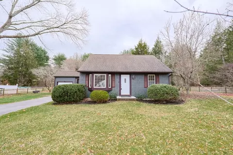271 King St, Raynham, MA 02767 photo 3