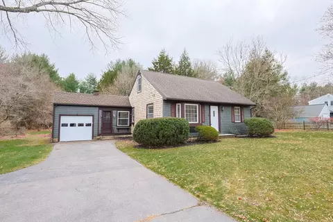 271 King St, Raynham, MA 02767 photo 2
