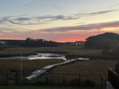 96 Utica St, Quincy, MA 02169