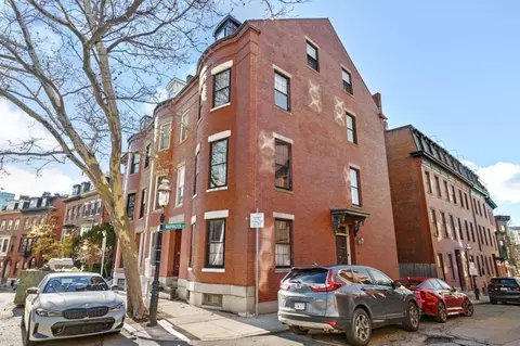 2 Washington St, Charlestown, MA 02129