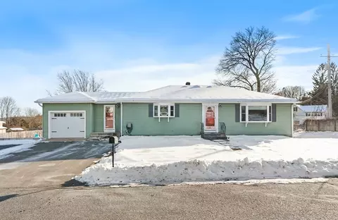 7 Saint Paul St, Fitchburg, MA 01420