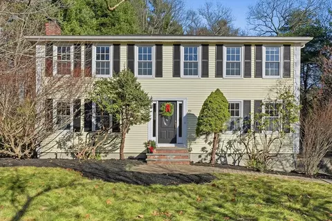 134 Bogastow Brook Rd, Holliston, MA 01746