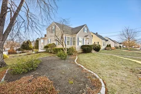 58 Randall Ave, Somerset, MA 02726