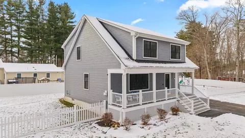 2 Mapleton Rd, Merrimac, MA 01860 photo 2