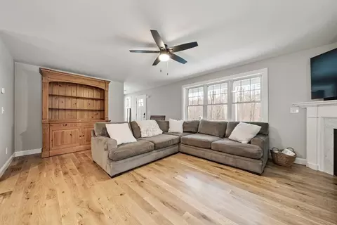 2 Mapleton Rd, Merrimac, MA 01860 photo 6