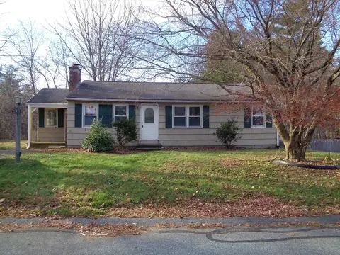 20 Marc Ave, Southbridge, MA 01550