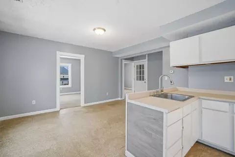 882-884 Liberty St, Springfield, MA 01104 photo 8