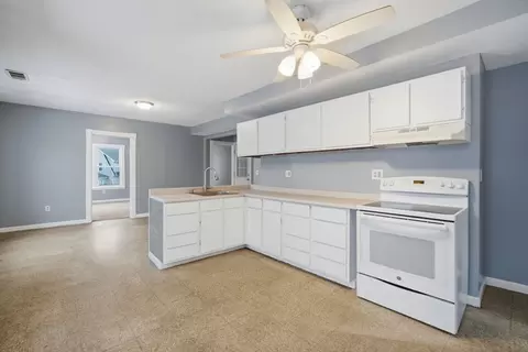 882-884 Liberty St, Springfield, MA 01104 photo 5