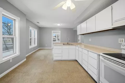 882-884 Liberty St, Springfield, MA 01104 photo 6