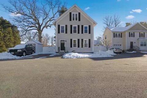 35 Hollis St #1, Pepperell, MA 01463