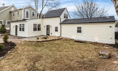 5 Smith St #R, Rockport, MA 01966