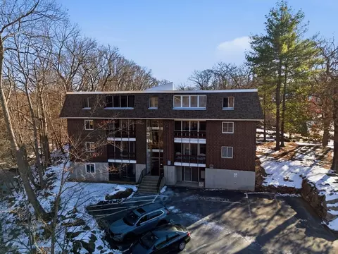 10 Mill St #Q, Maynard, MA 01754