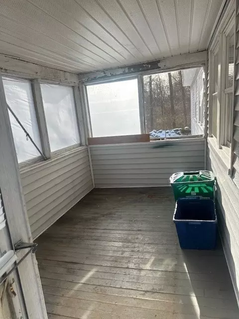 Exterior - 15 Wayside Rd, Worcester, MA 01605 photo 5 of 7