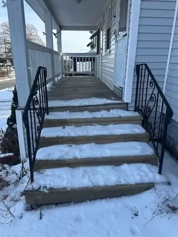 Exterior - 15 Wayside Rd, Worcester, MA 01605 photo 6 of 7