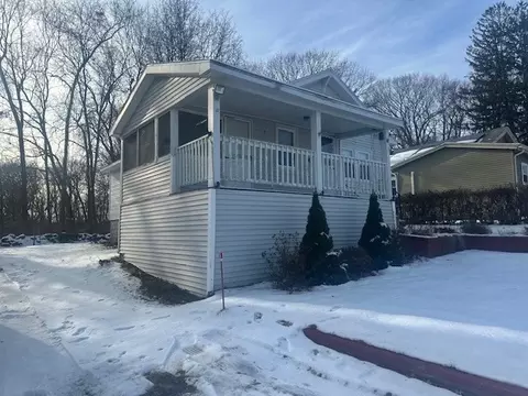Exterior - 15 Wayside Rd, Worcester, MA 01605 photo 2 of 7
