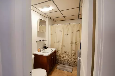 Bath - 39-41 Malden St, Springfield, MA 01108 photo 1 of 2