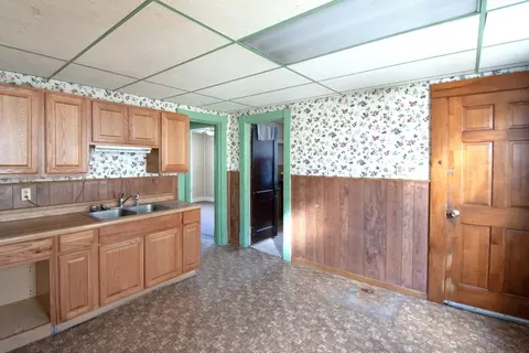 Kitchen - 39-41 Malden St, Springfield, MA 01108 photo 3 of 4